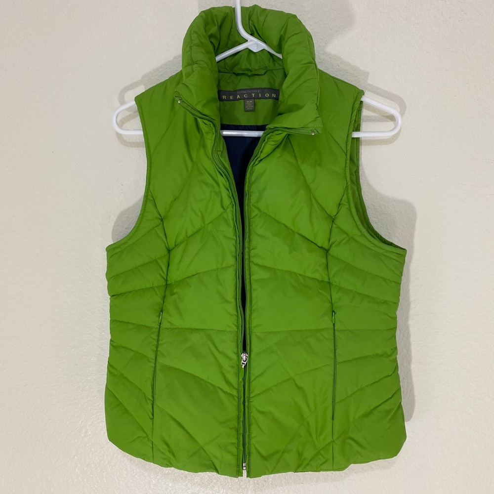 Kenneth Cole Reaction down vest green. Medium